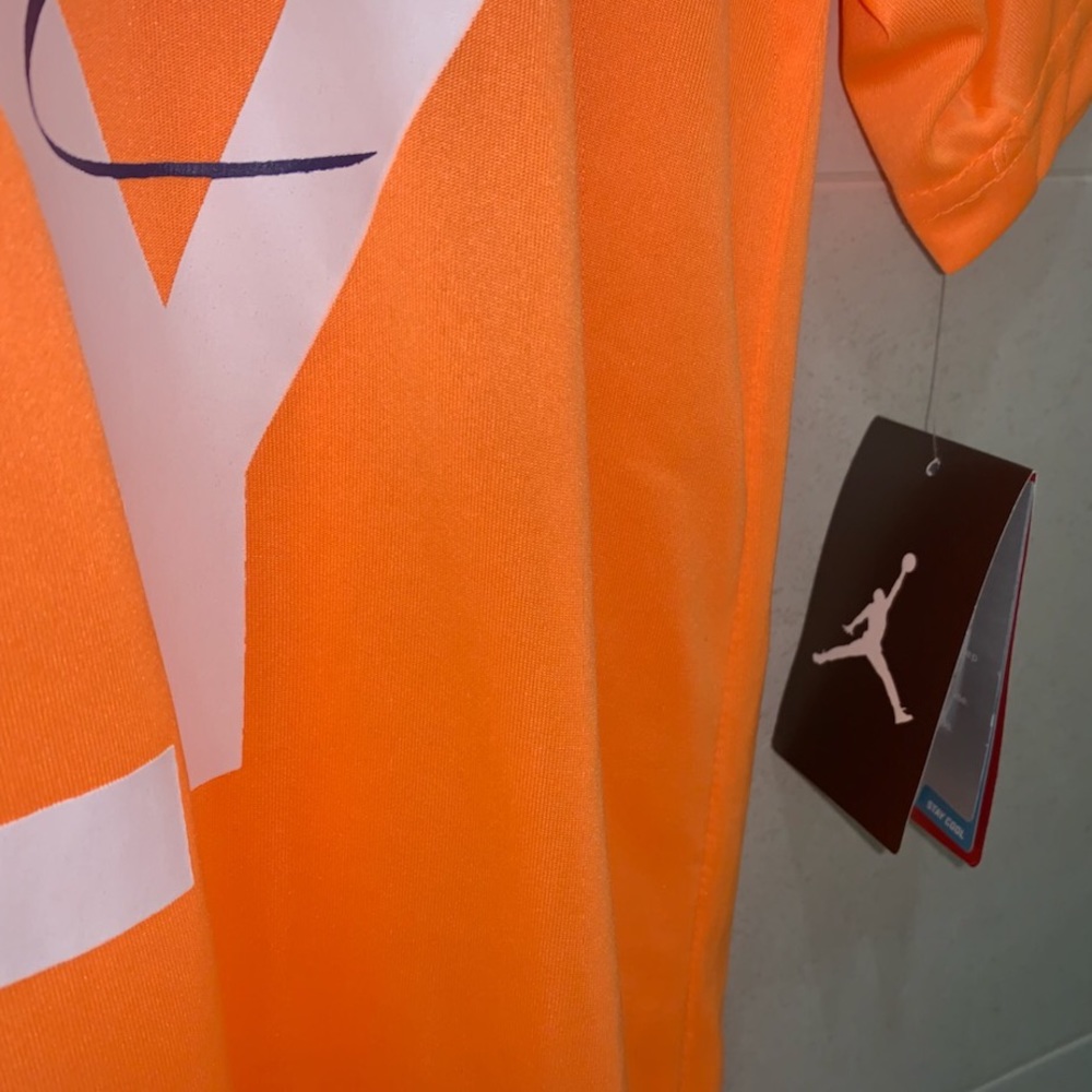 [SOLD] NWT Jordan Dri-Fit Shirt Boys Size L - Picture 3 of 5